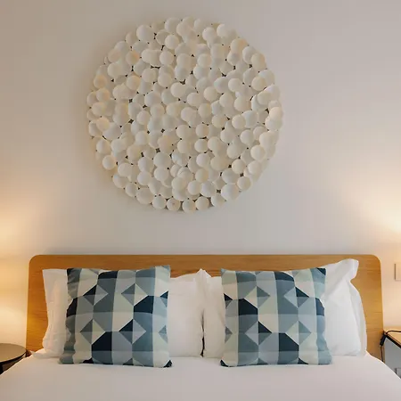 Stilla & Contemporary Cuisine Hotel *